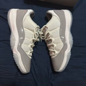 Jordan 11 low cement gray